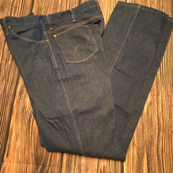 Slim Fit Wrangler Cowboy Cut Jean in Rigid Indigo 936DEN 36x36 Like New. - Picture 6 of 9